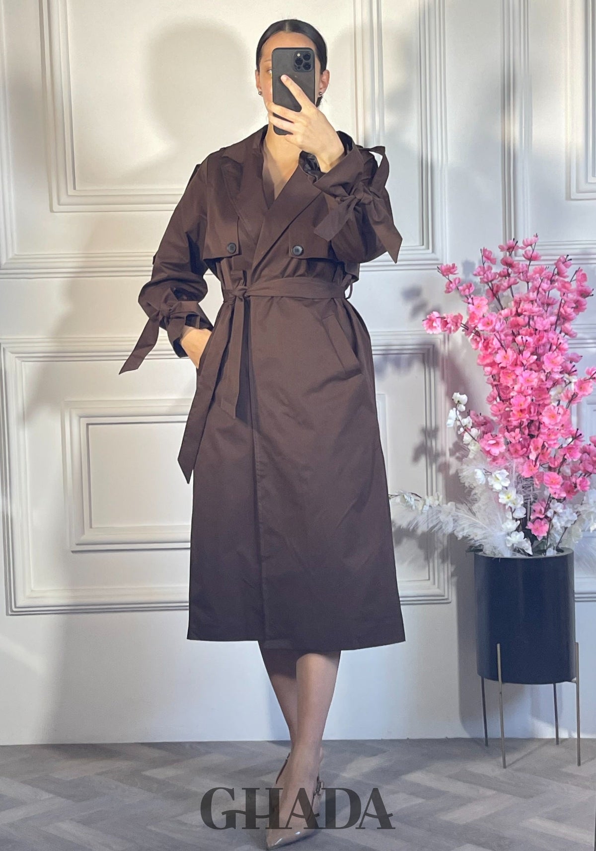 Trench-coat long oversize - Marron vue de face - manteau femme - GHADA FASHION