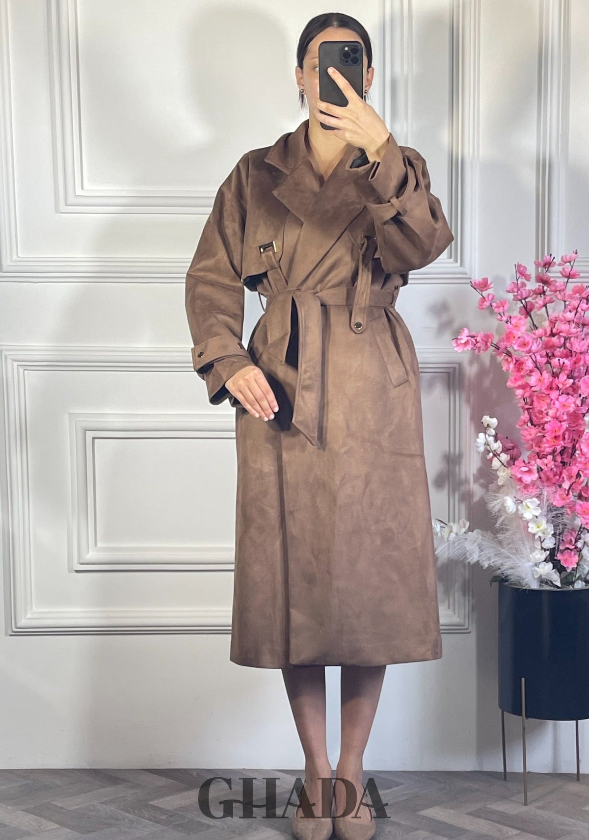 Trench manteau long en daim - Marron vue de dos - manteau femme - GHADA FASHION