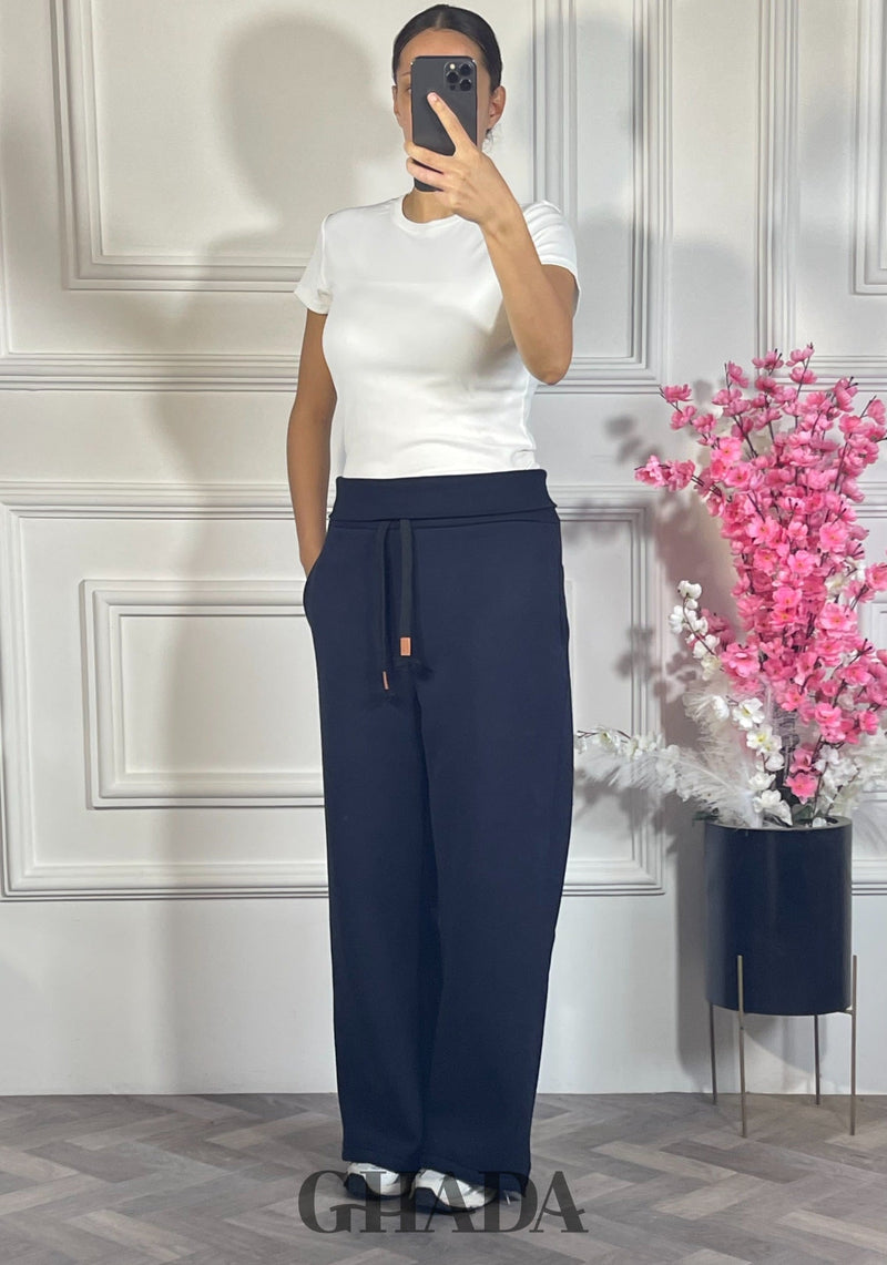 بنطلون نسائي واسع Wide Leg باللون الأزرق الكحلي – GHADA