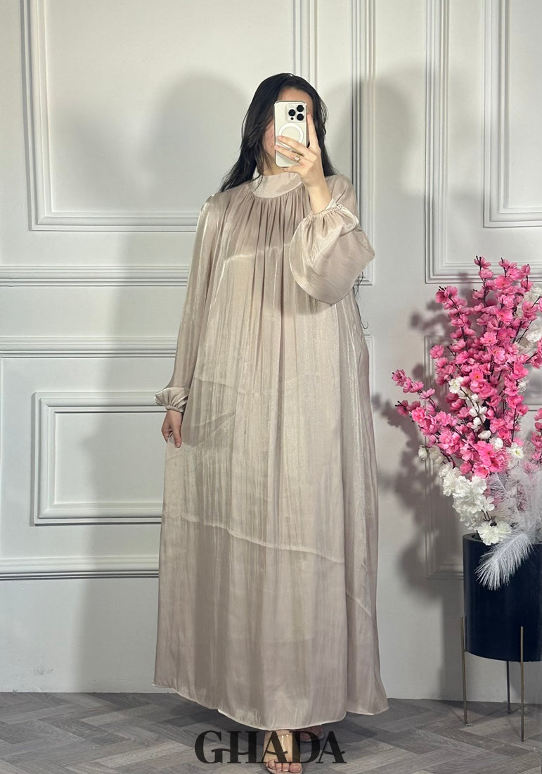 Robe longue en beige
