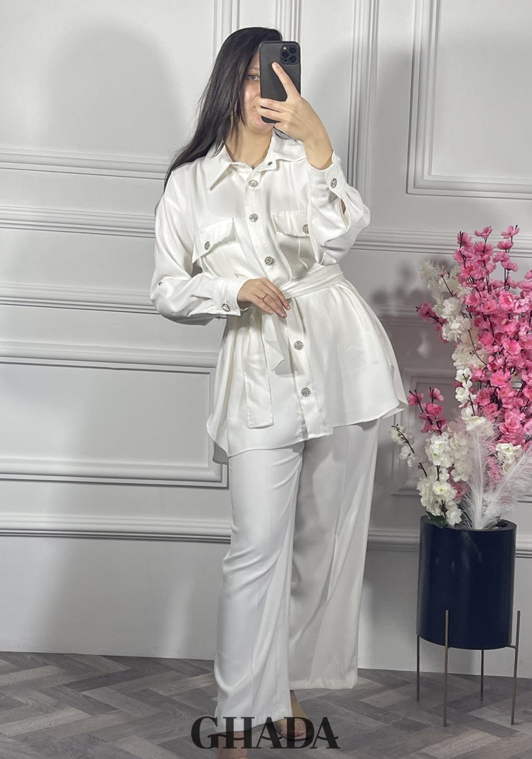 Ensemble avec pantalon en blanc