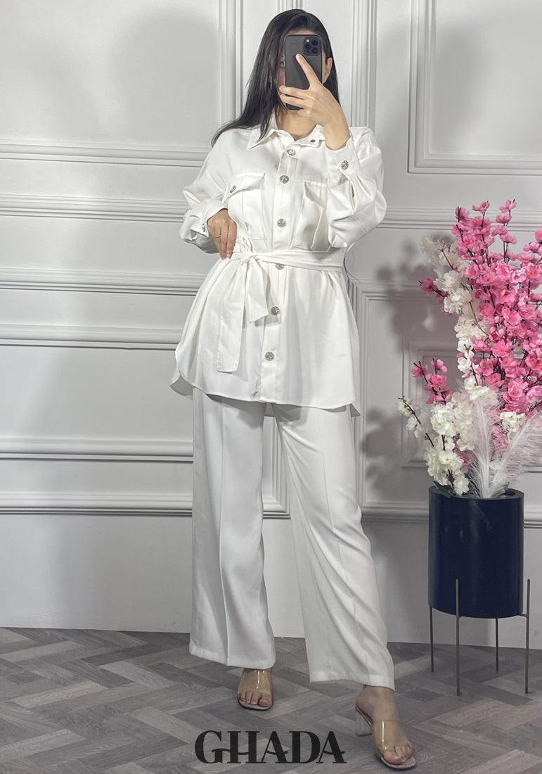 Ensemble avec pantalon en blanc
