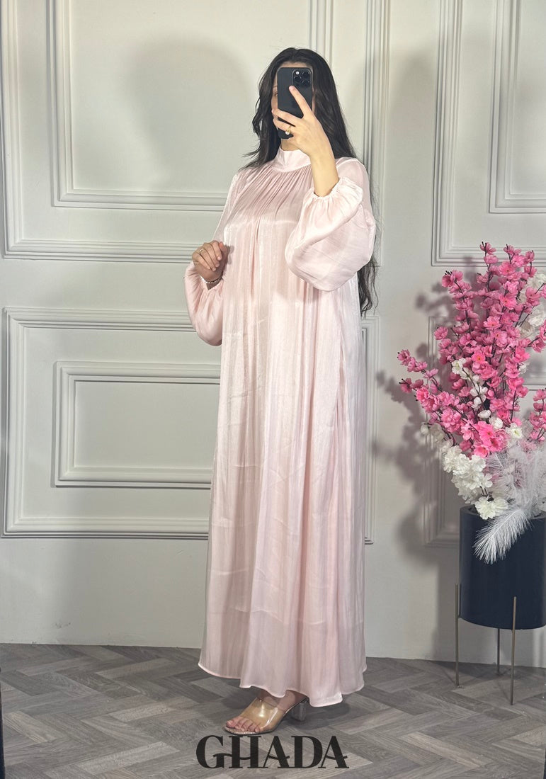 Robe longue en rose bebe