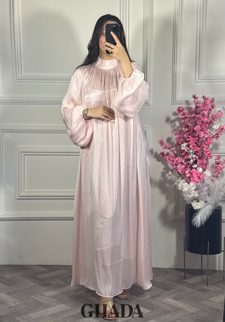 Robe longue en rose bebe