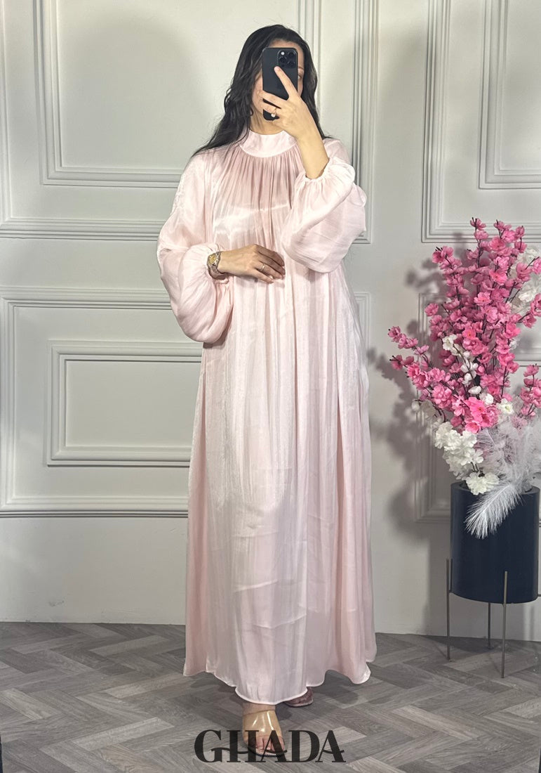 Robe longue en rose bebe