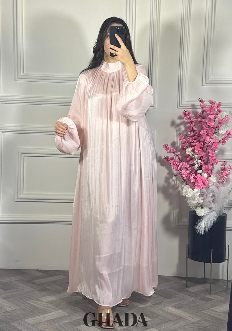 Robe longue en rose bebe