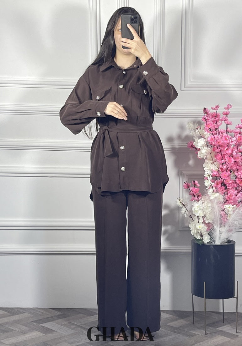 Ensemble avec pantalon en marron