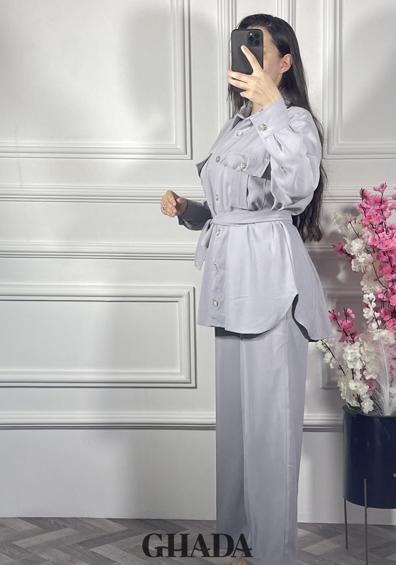 Ensemble avec pantalon en gris