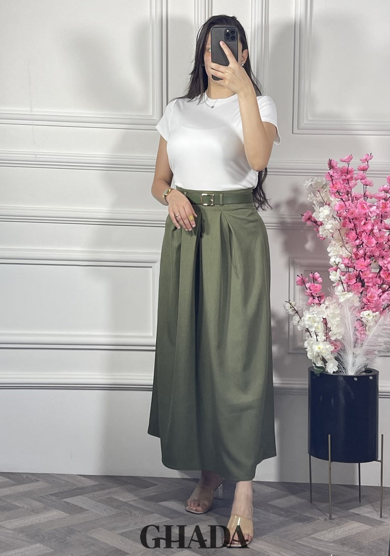 Jupe en vert kaki avec ceinture