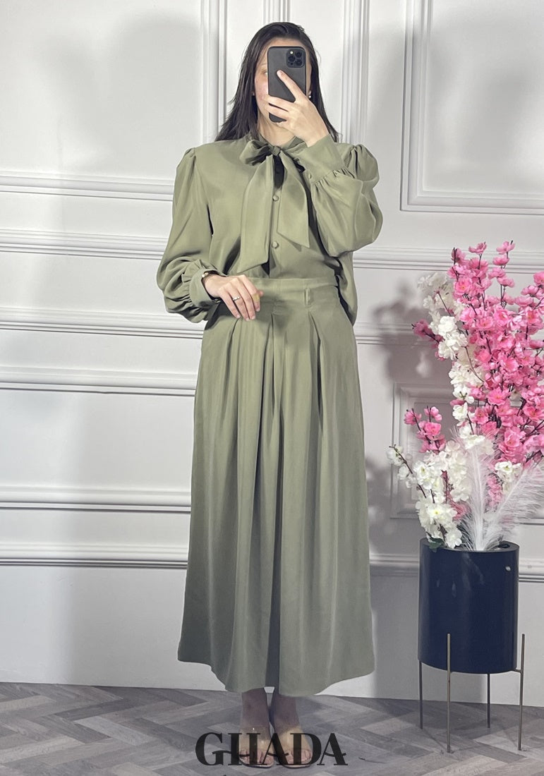 Ensemble chemise avec jupe