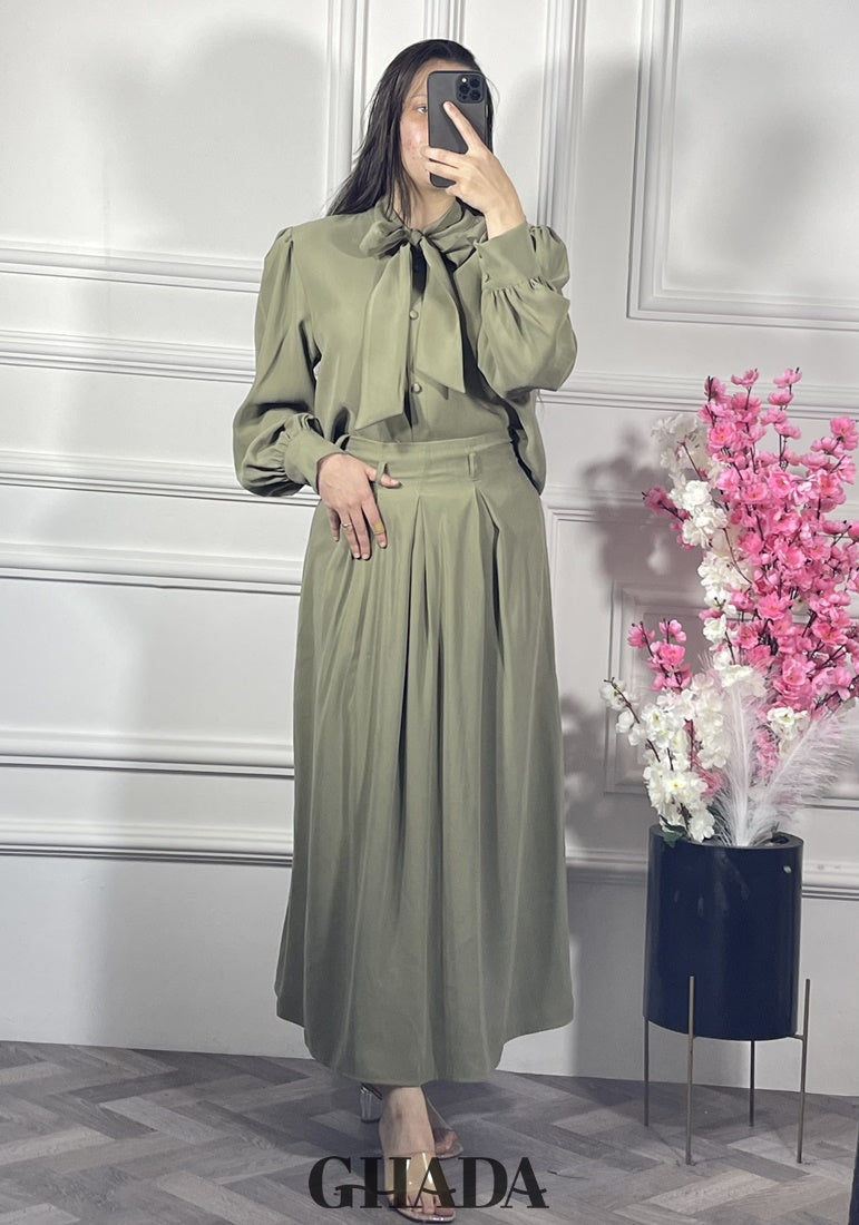 Ensemble chemise avec jupe