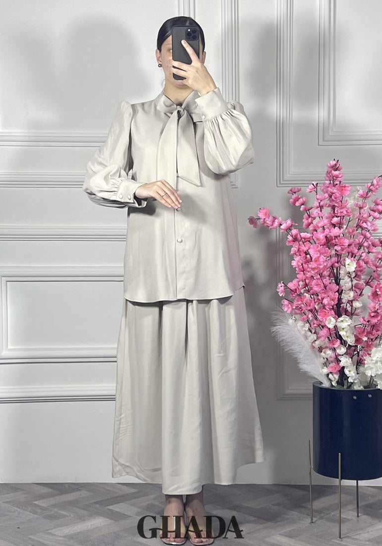 Ensemble chemise avec jupe