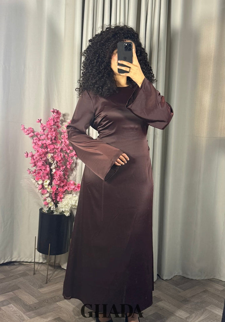 Robe longue satinée marron