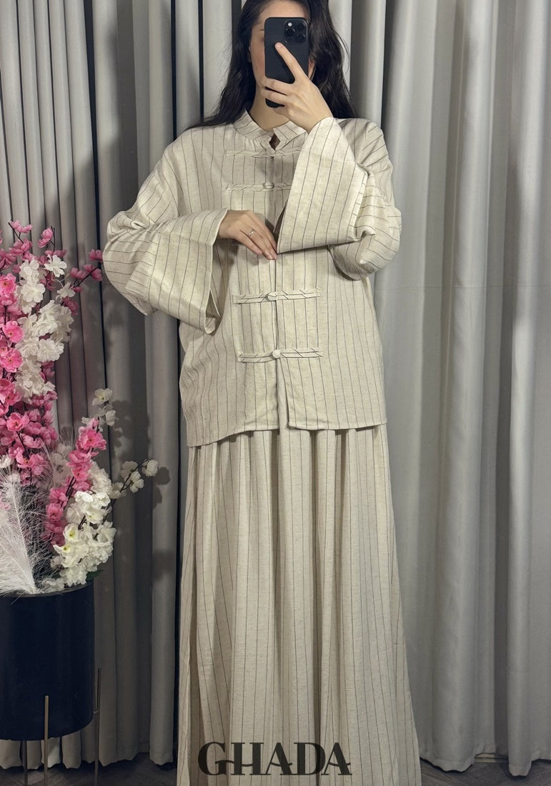 Ensemble en lin à rayures en beige