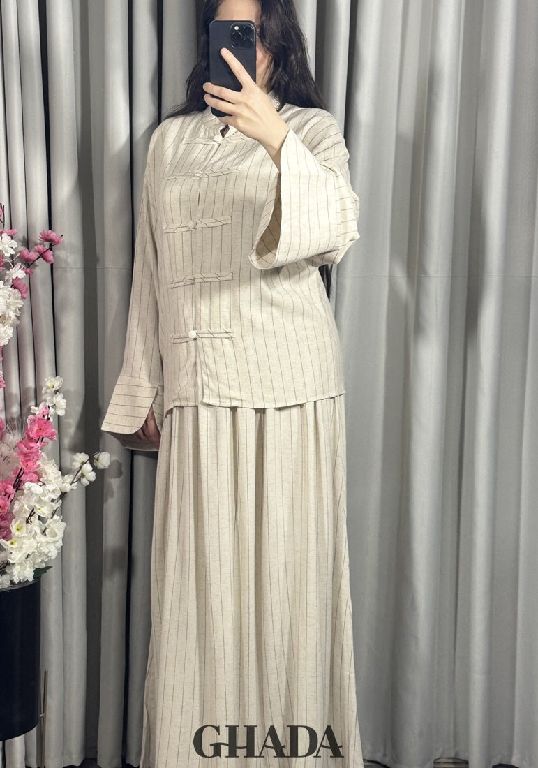 Ensemble en lin à rayures en beige