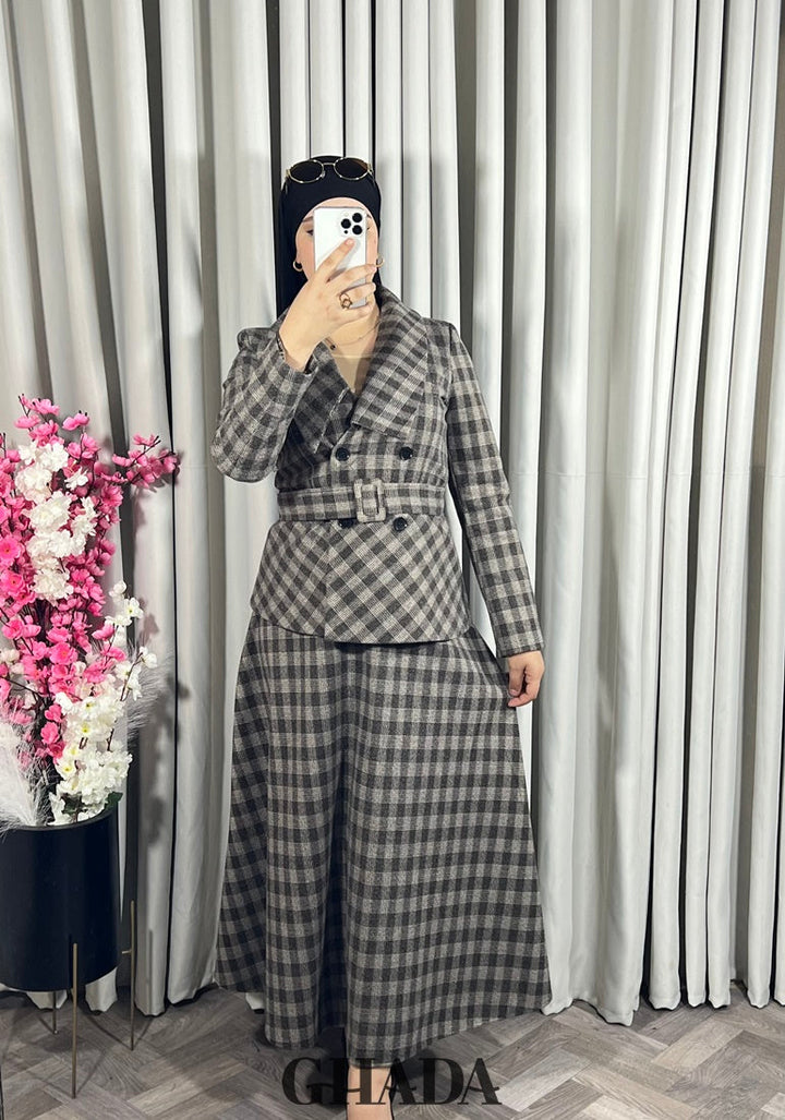 Ensemble veste et jupe à carreaux