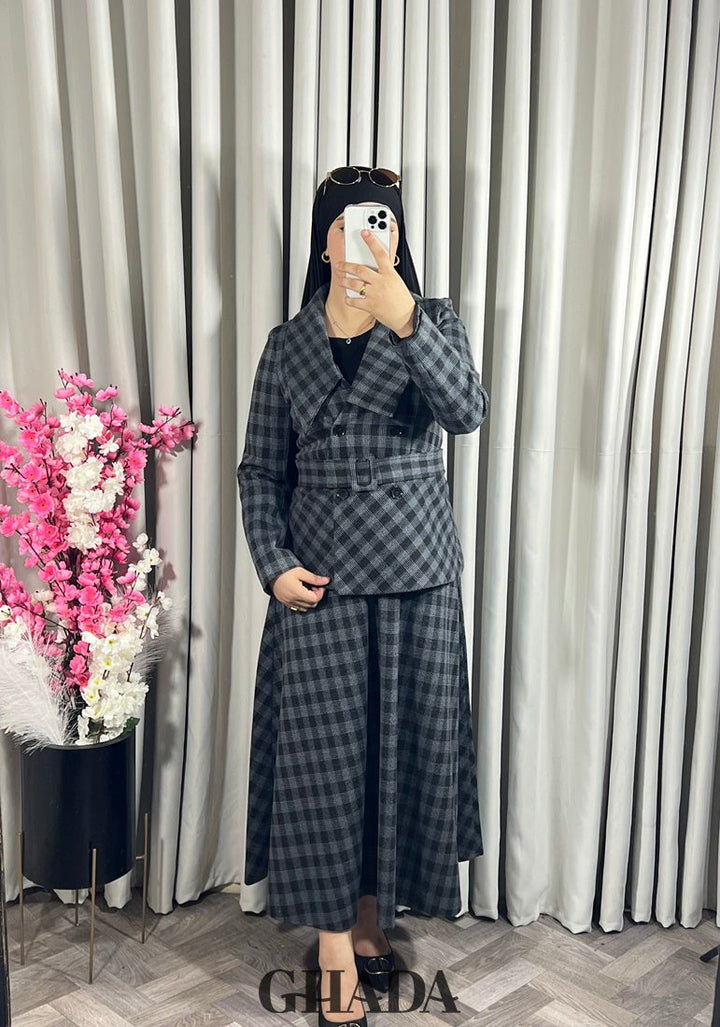Ensemble veste et jupe à carreaux