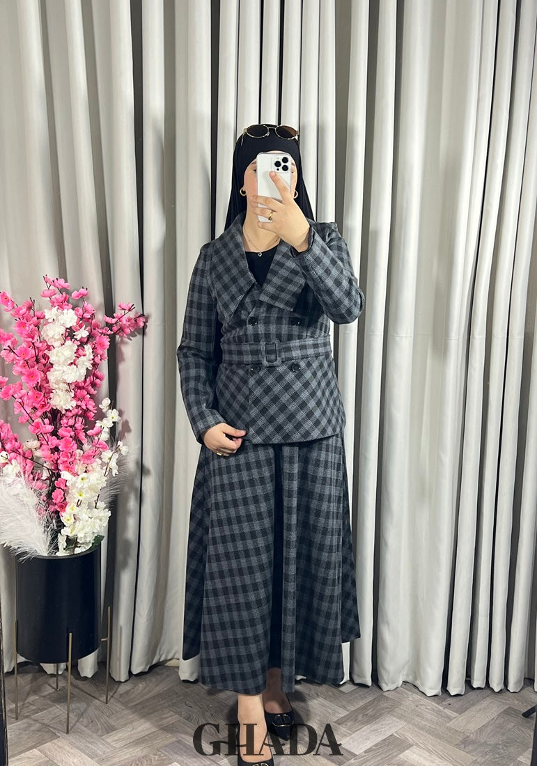 Ensemble veste et jupe à carreaux