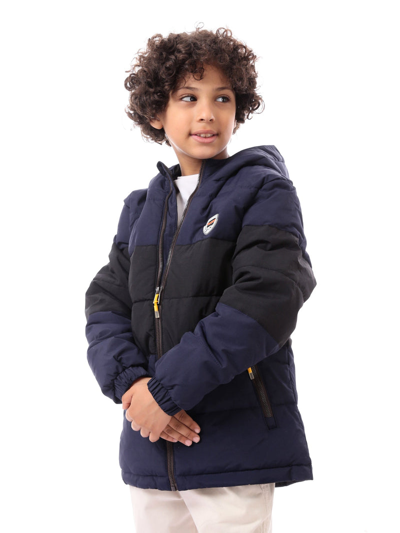 Veste d’hiver garçon matelassée avec capuche au design pratique et chaud – JAC24WFWP28804TB1