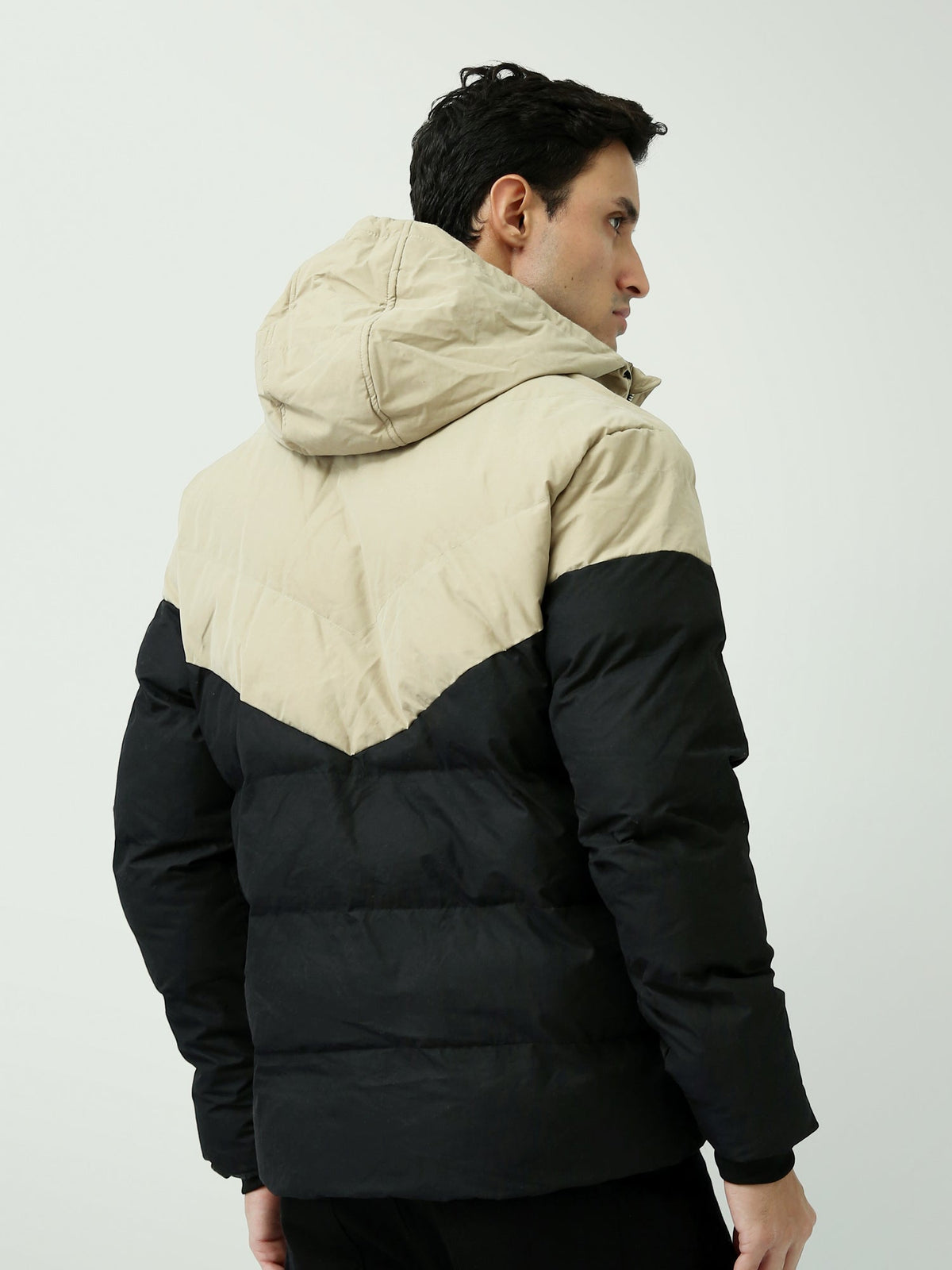 Veste homme matelassée avec capuche au design moderne - JAC24WWCP28421TM1
