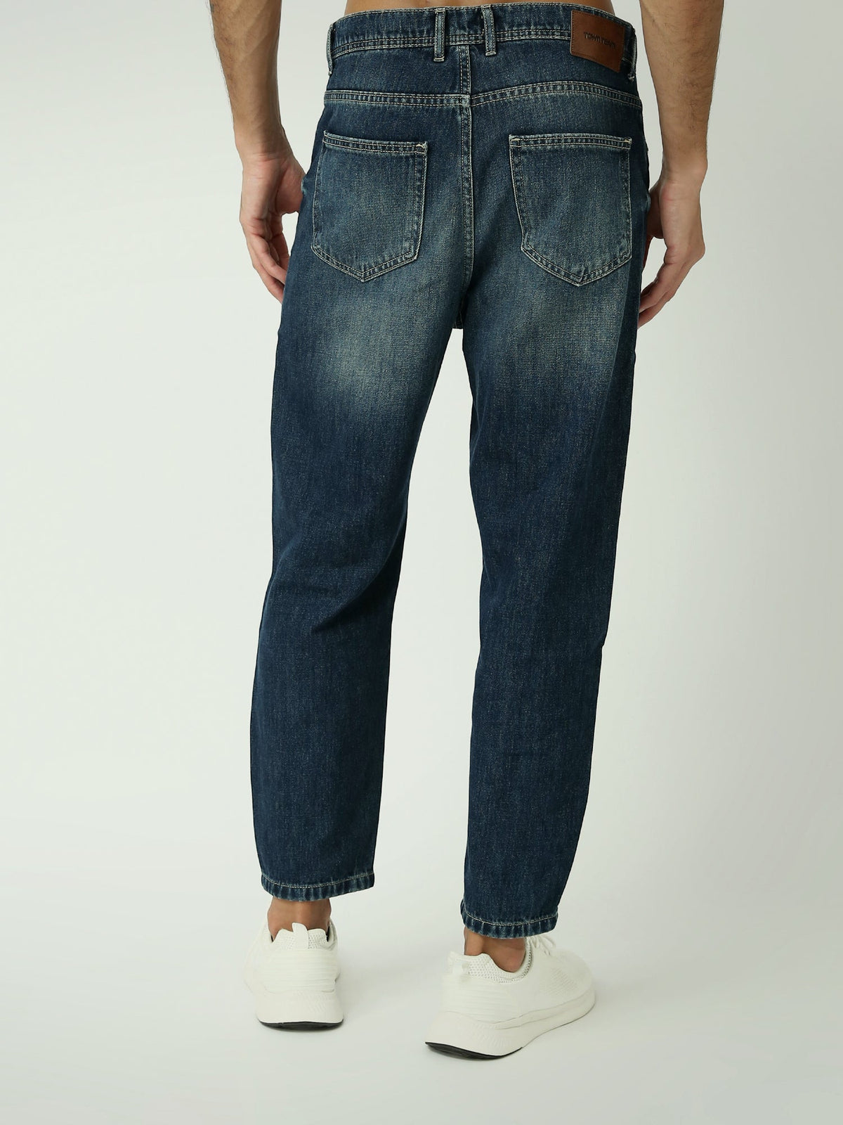 جينز Loose Fit رجالي بقصة واسعة وساق مستقيمة – ستريت وير عصري - JNS23SLBW22651TM1