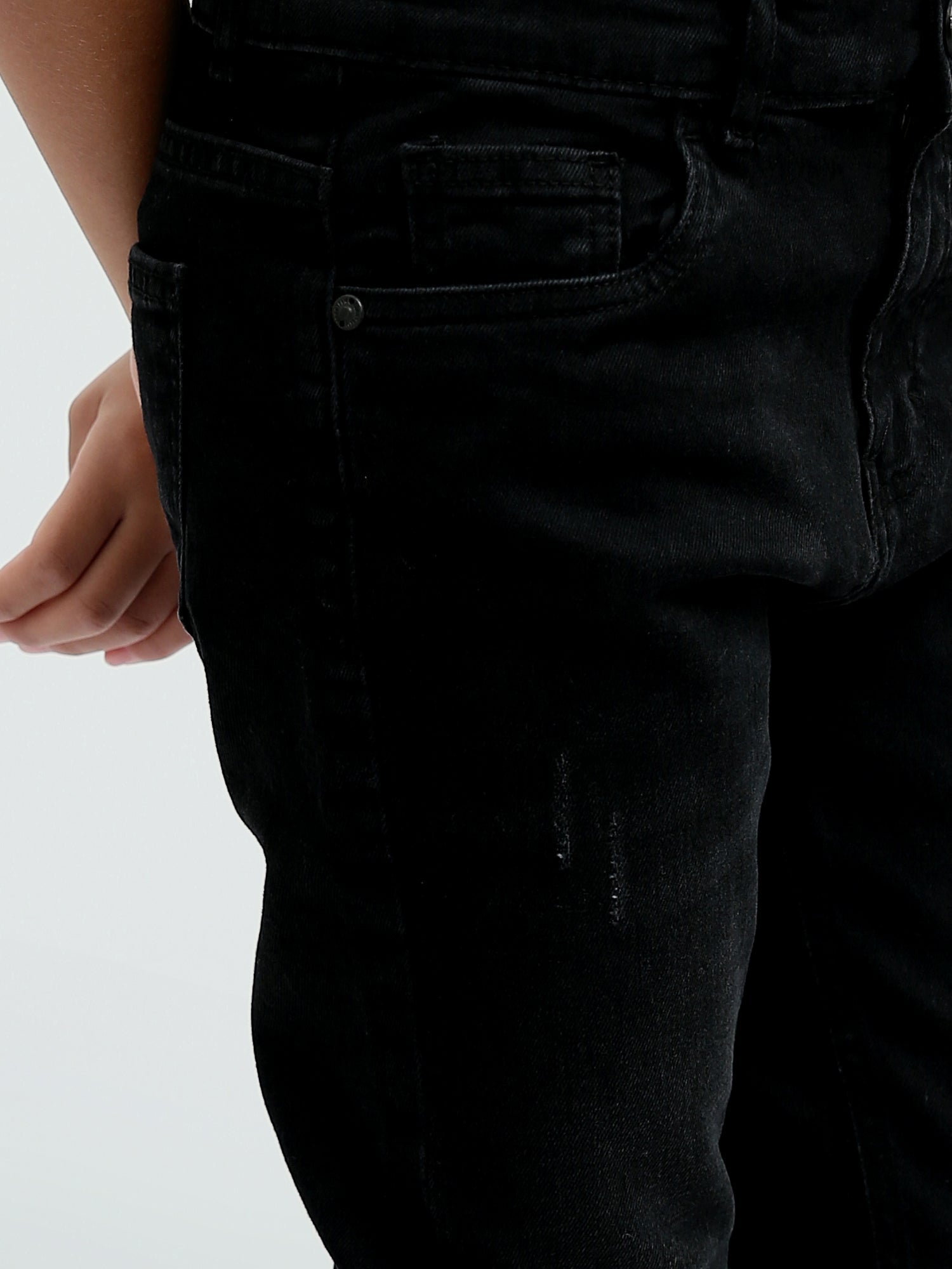Jean Garçon Noir Slim Fit – Pantalon Denim Confortable et Moderne - JNS24GCSW31290TB1