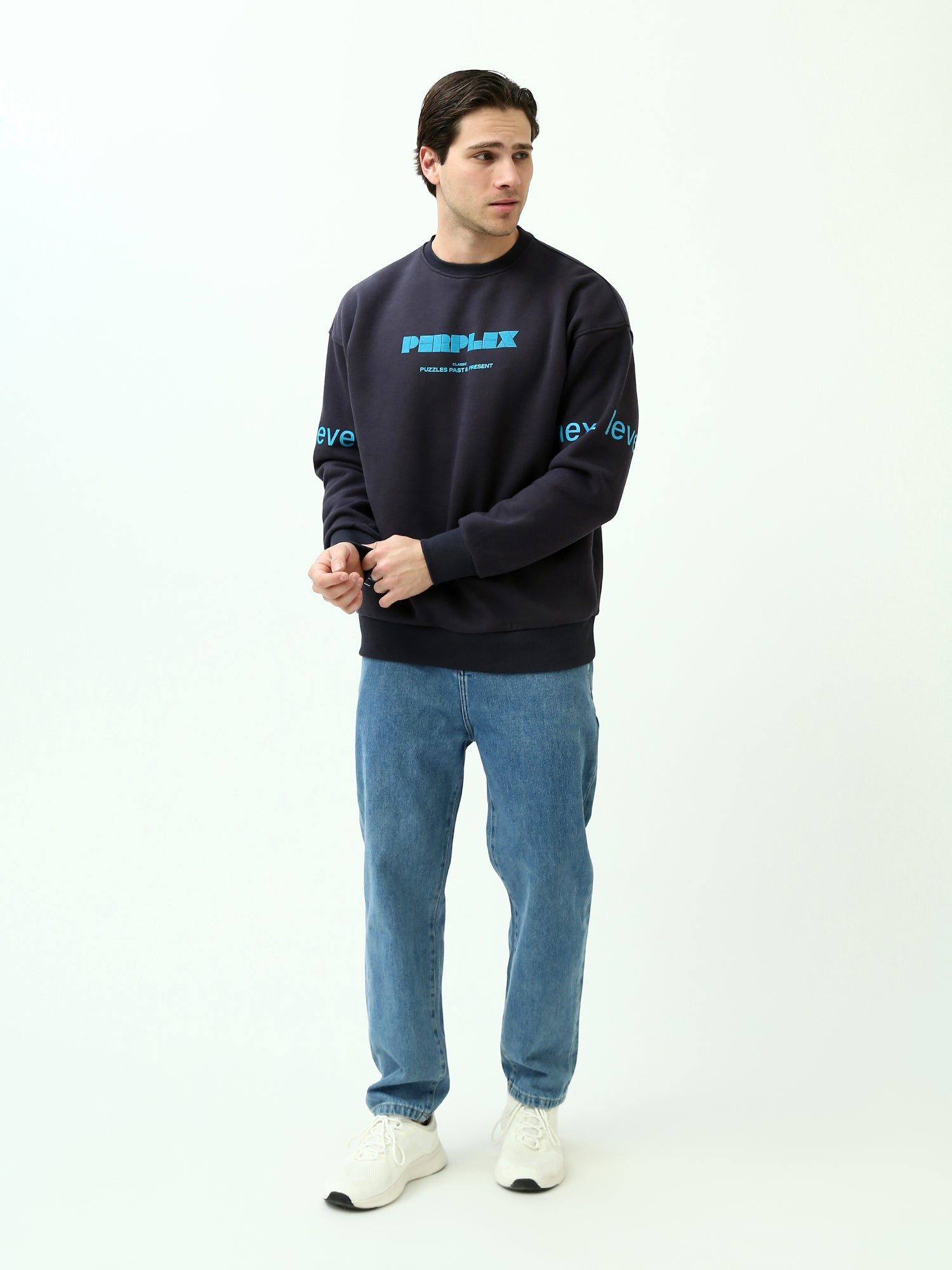 بنطال جينز رجالي باللون الأزرق مع تفاصيل تمزقات - JNS25GBBW22146TM1