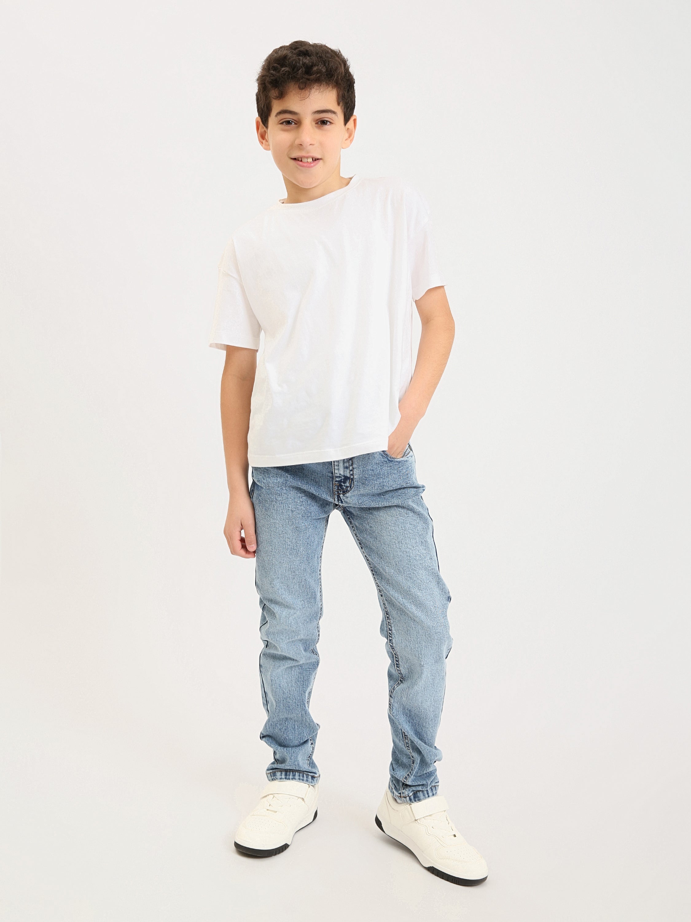 Jean ado garçon coupe droite – Denim confortable pour le quotidien - JNS25GSBW76700MJ1