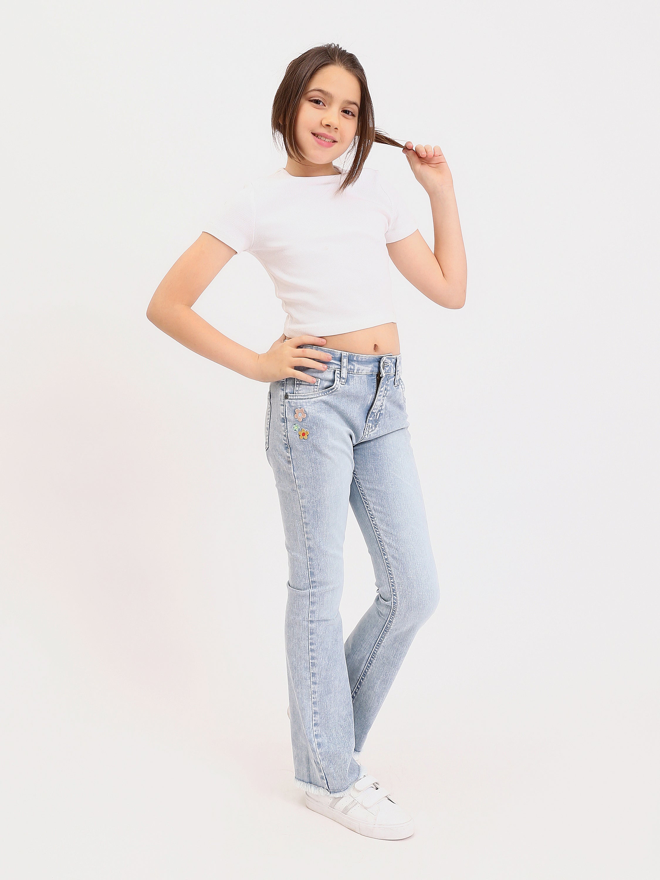 Jean fille ado bootcut avec broderie fleurs et finition effilochée - JNS25GSIW71404MR1
