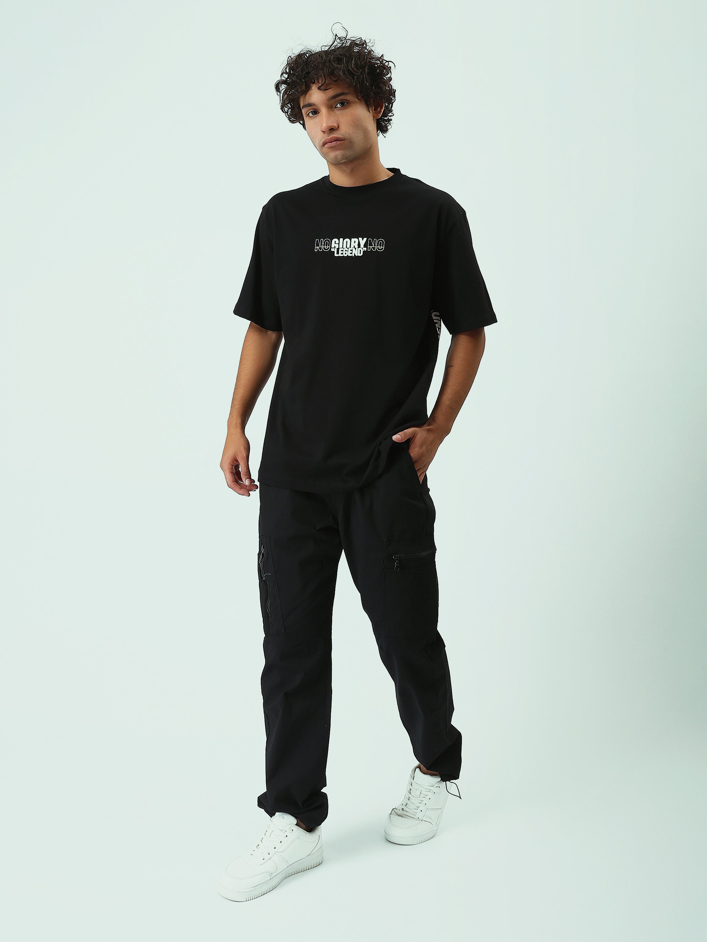 سروال رياضي رجالي بتصميم عصري وجيوب جانبية بسحّاب - JOG25GGBS24254TM1