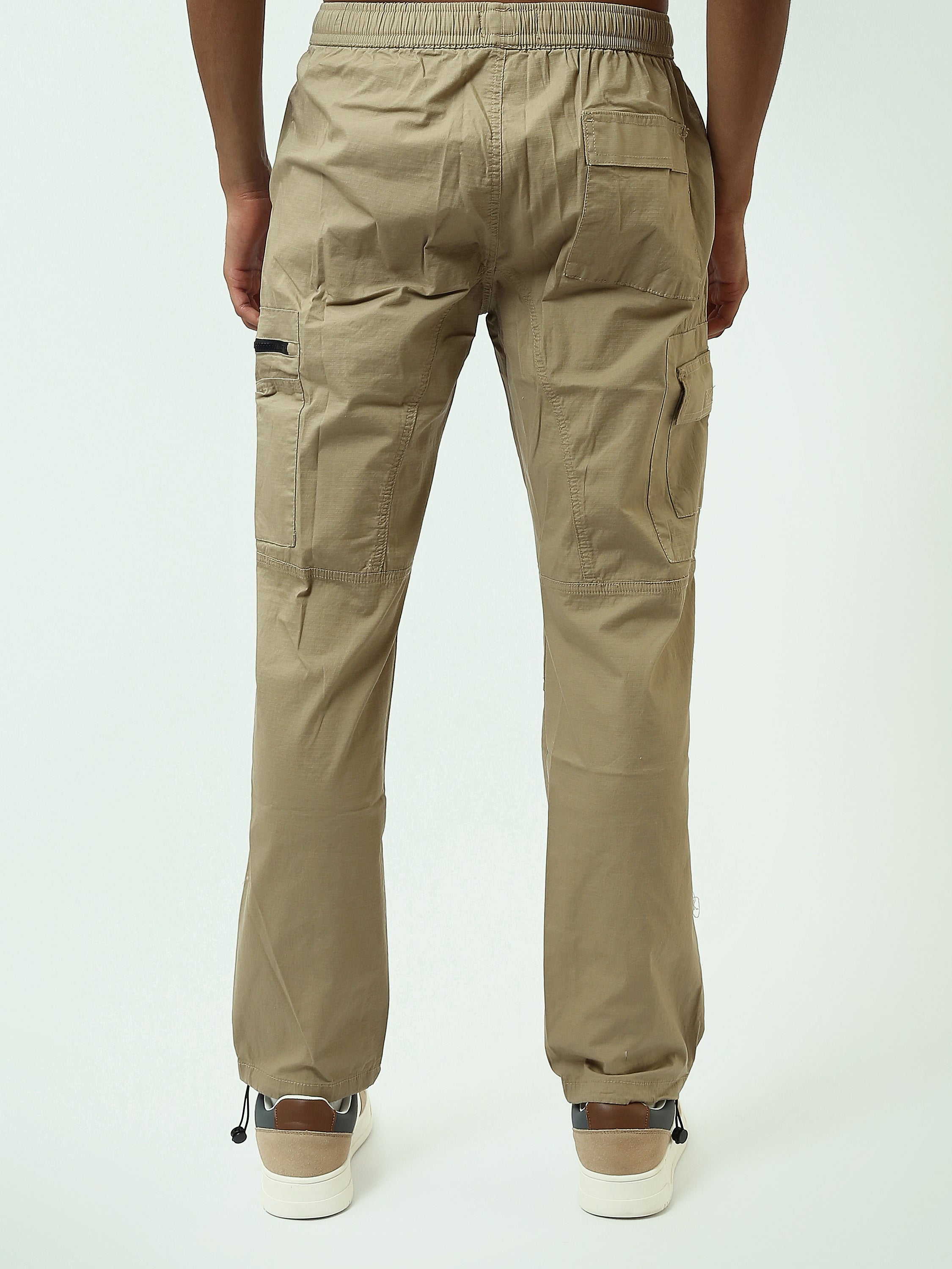 سروال رياضي رجالي بتصميم عصري وجيوب جانبية بسحّاب - JOG25GGBS24254TM1