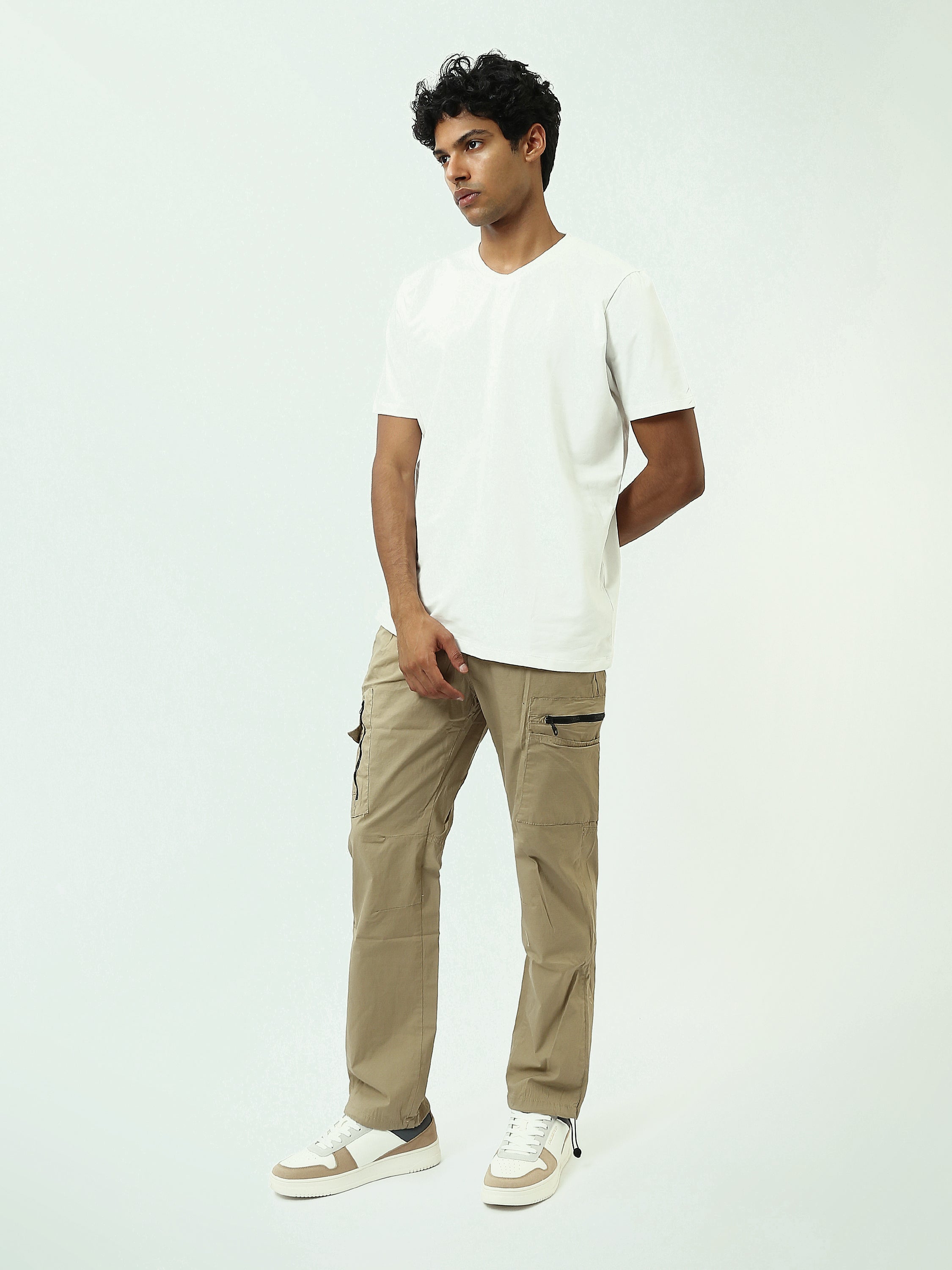 سروال رياضي رجالي بتصميم عصري وجيوب جانبية بسحّاب - JOG25GGBS24254TM1