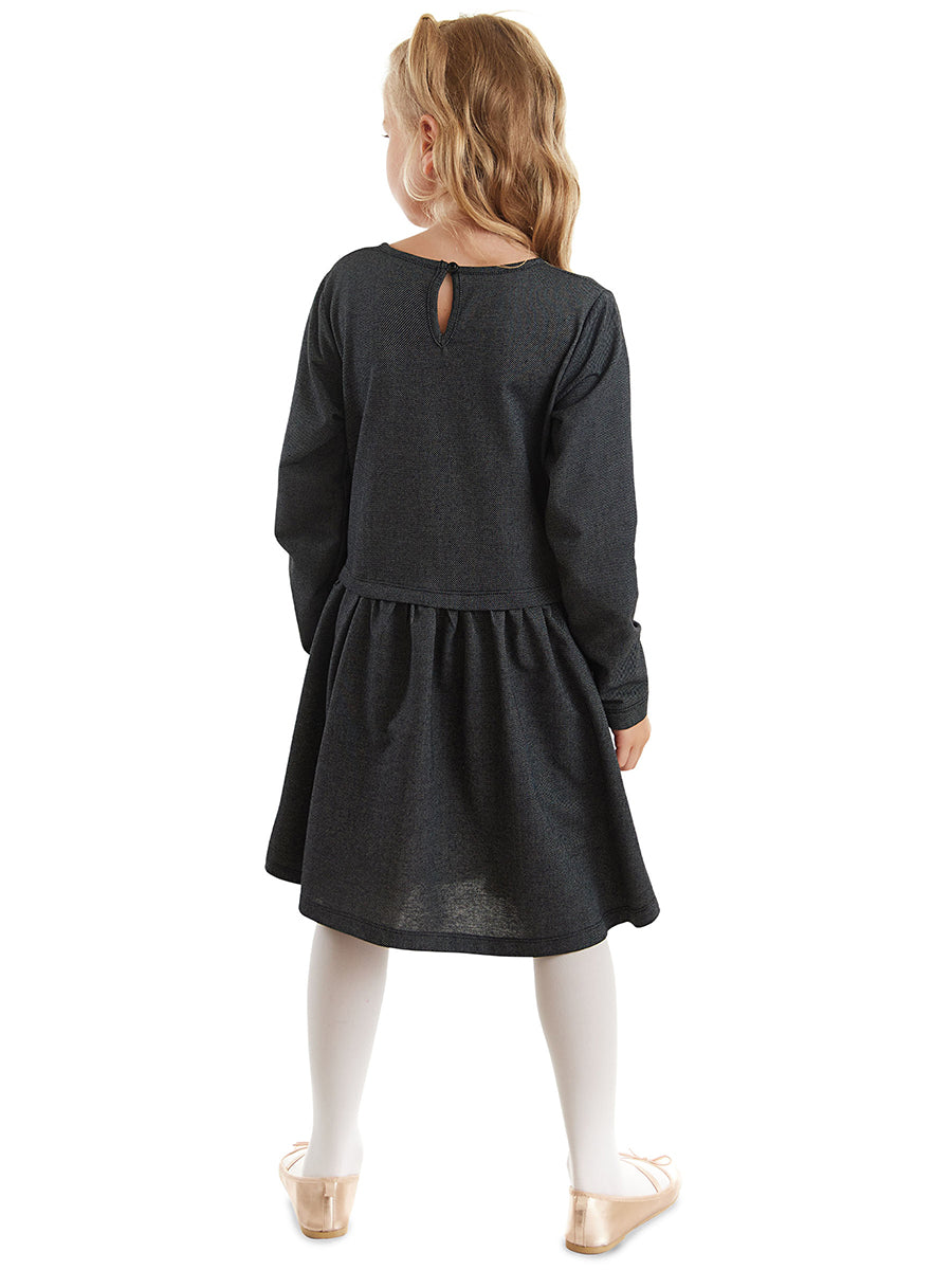 <tc>Robe pour fille avec des fleurs<br><br><br><br></tc>