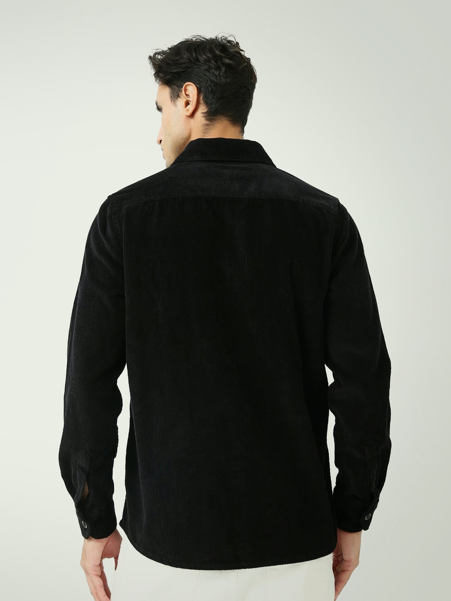 Chemise Homme en Corduroy – Élégance et Confort avec Design Classique et Pratique - OSH25WEUR19131TM1