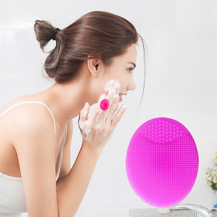 Kit de soins et trousse rose "WASHBAG" avec brosse Barbie et accessoires nettoyants de visage en silicone