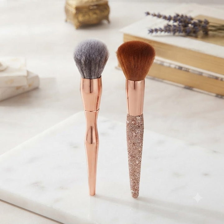 2 pinceaux luxieux brush à poils souples de maquillage