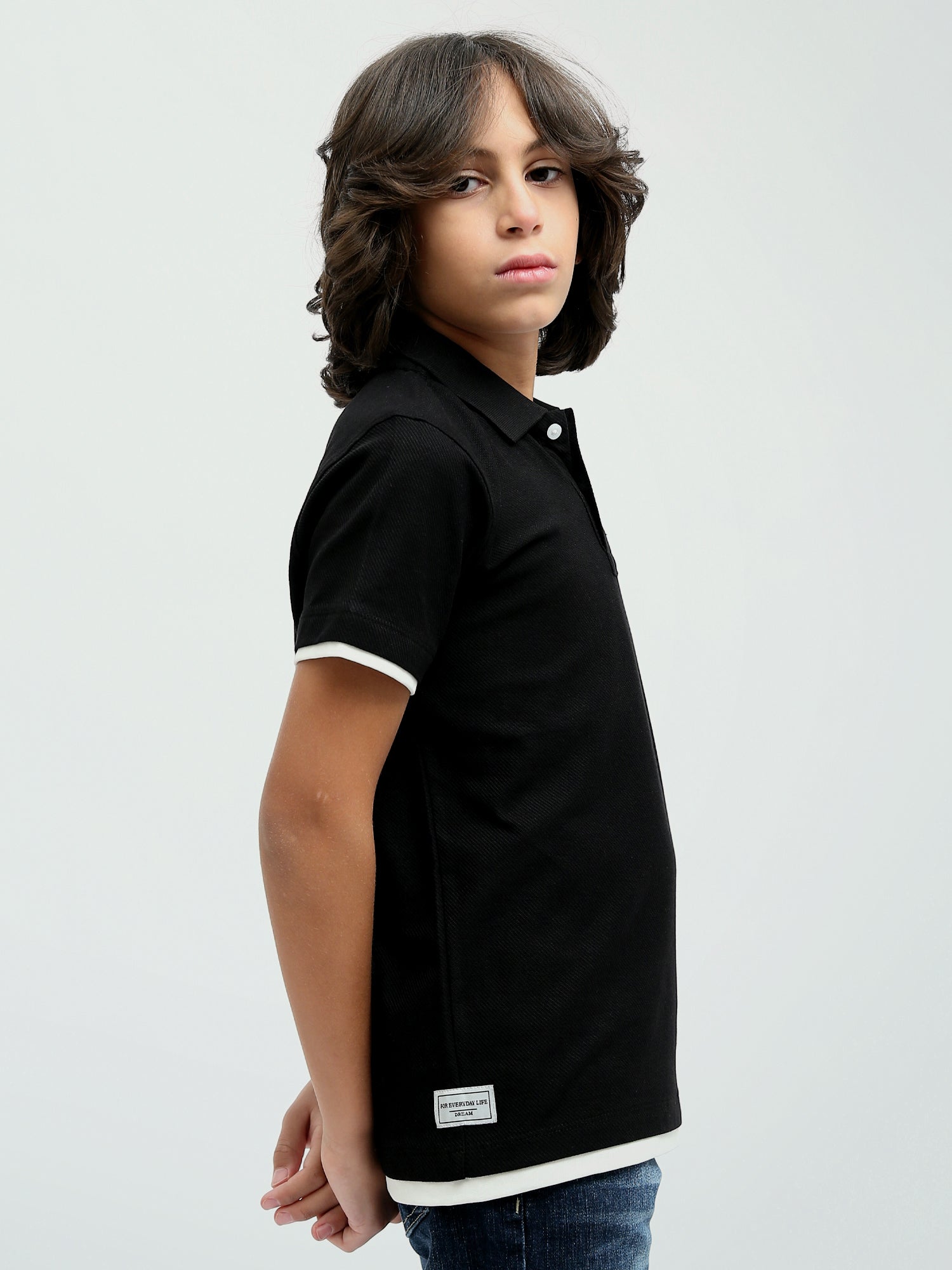 Polo enfant au design moderne avec boutons distinctifs – POS24SBTR21813TB1