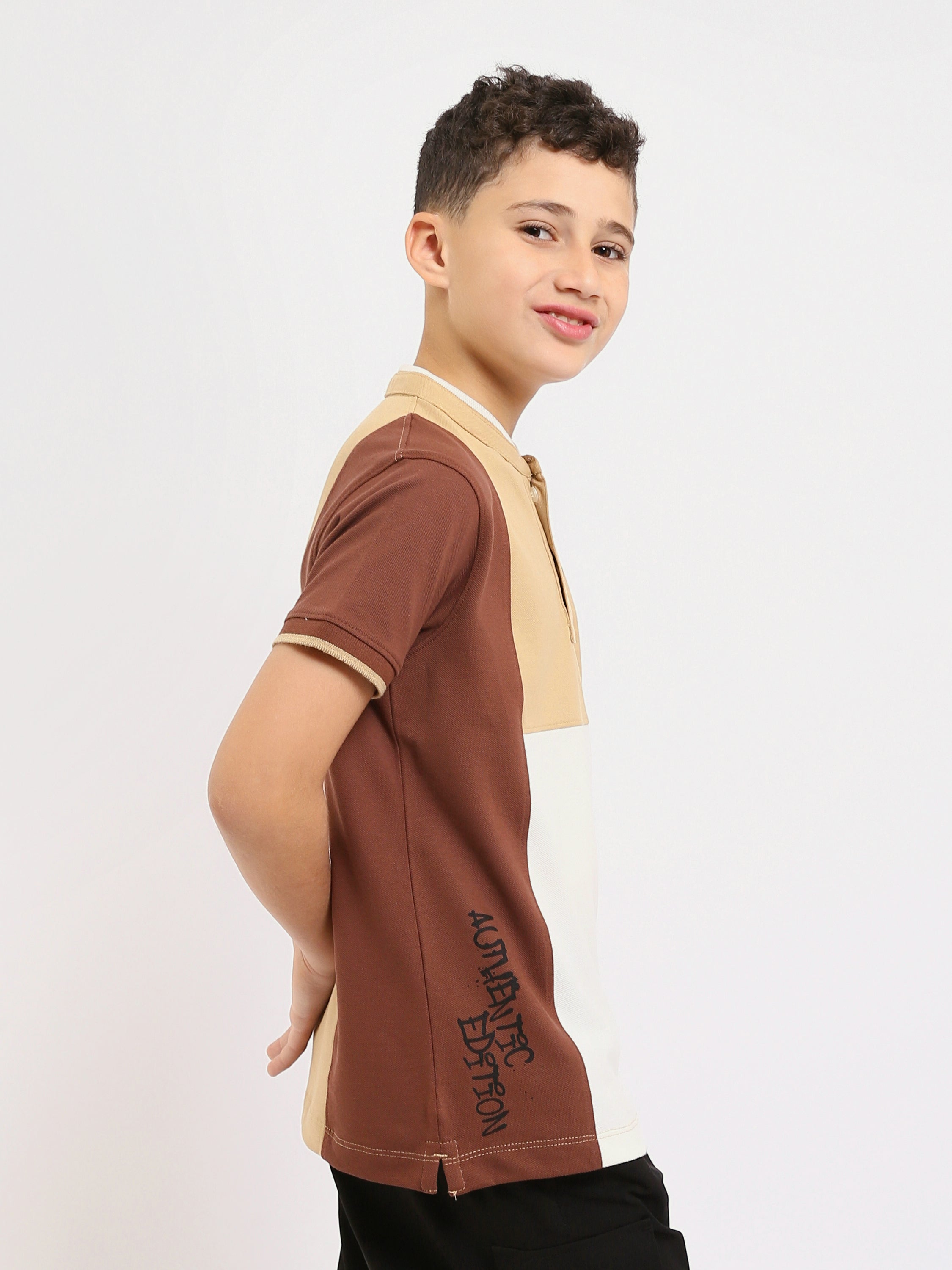Polo enfant au design coloré avec logo distinctif – POS24SCPU31298TB1