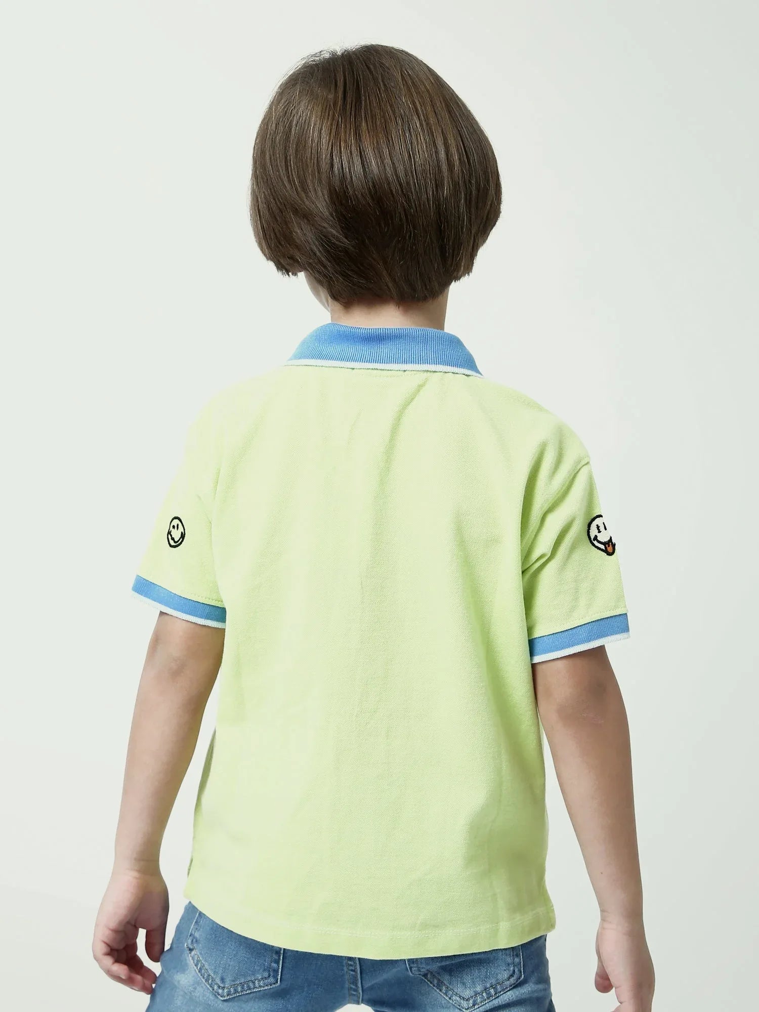 Polo garçon Smiley manches courtes, col contrasté bleu, style fun - POS24SEPI75382MB1 - Justyol