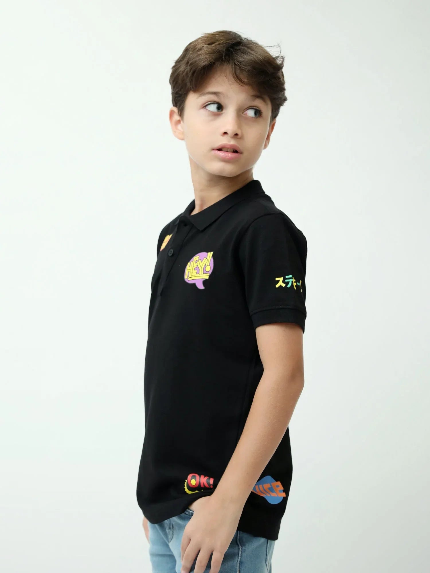 Polo ado garçon noir avec badges imprimés – manches courtes - POS24SPPI75550MJ1 - Justyol