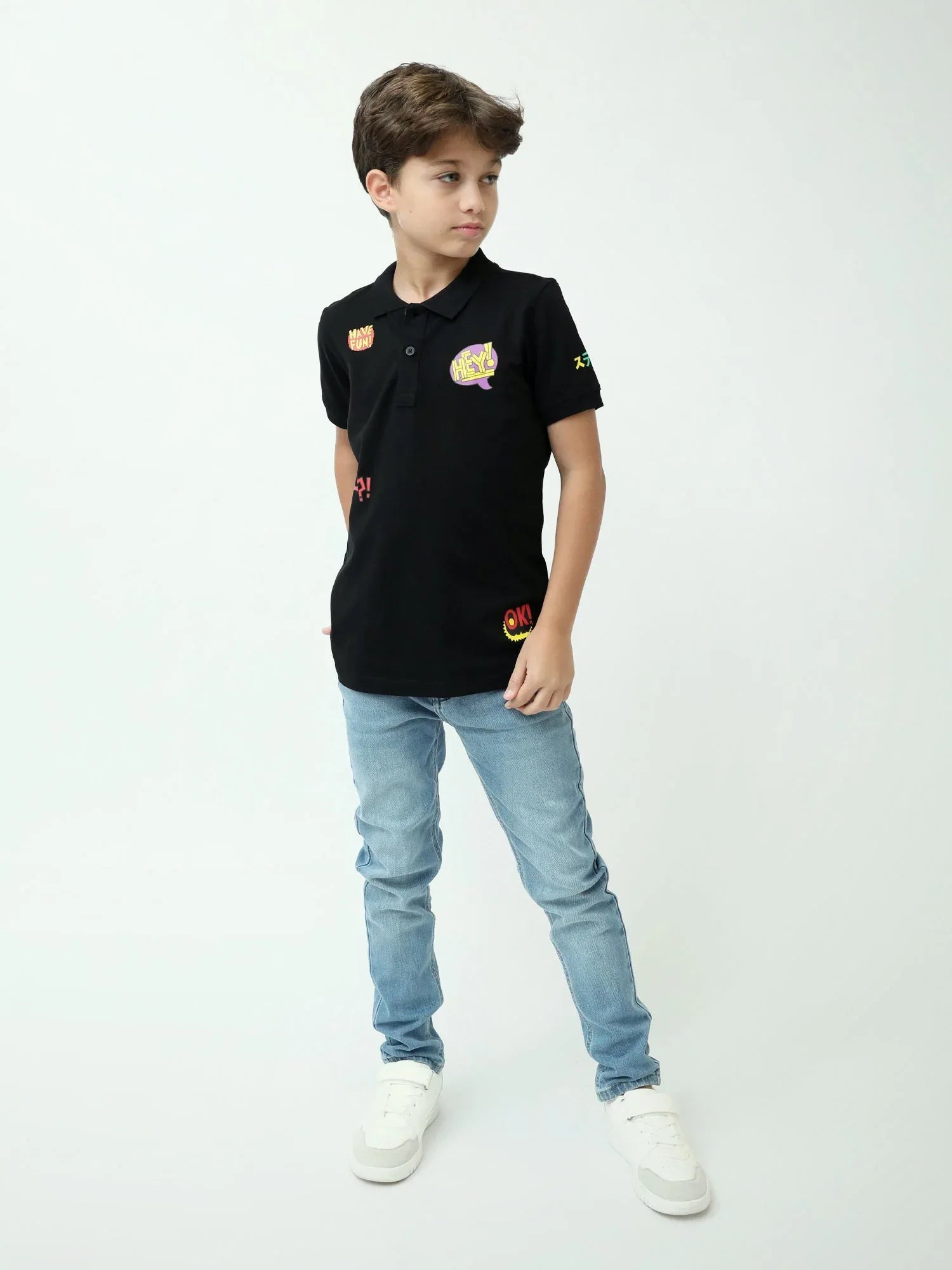 Polo ado garçon noir avec badges imprimés – manches courtes - POS24SPPI75550MJ1 - Justyol