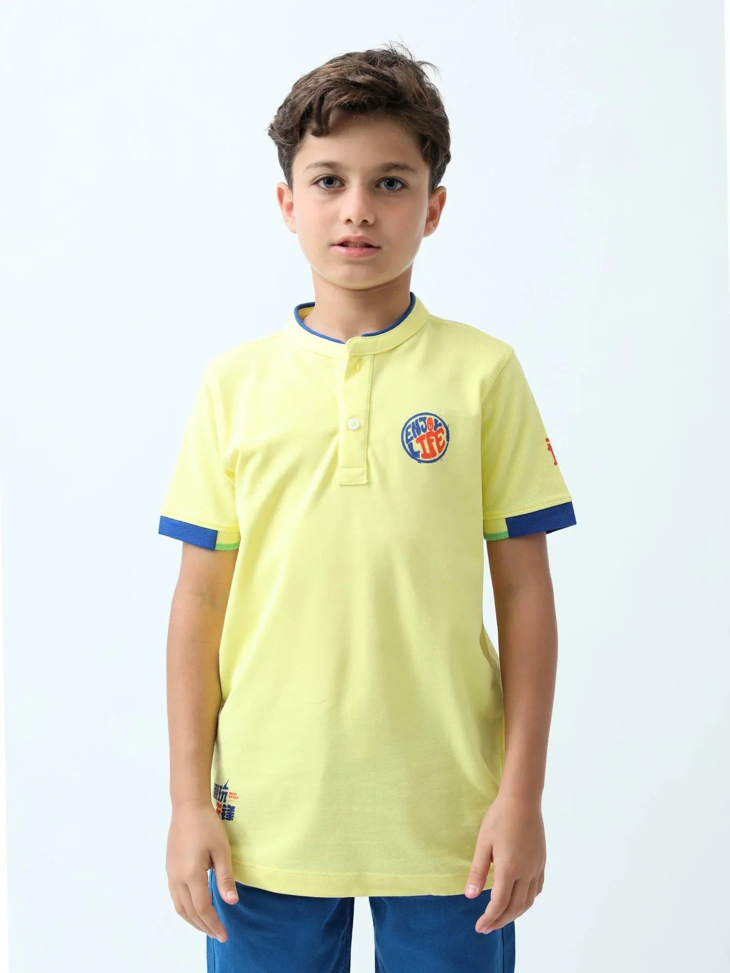 Polo ado garçon jaune à col tunisien – finitions contrastées - POS24SPPU75560MJ1 - Justyol