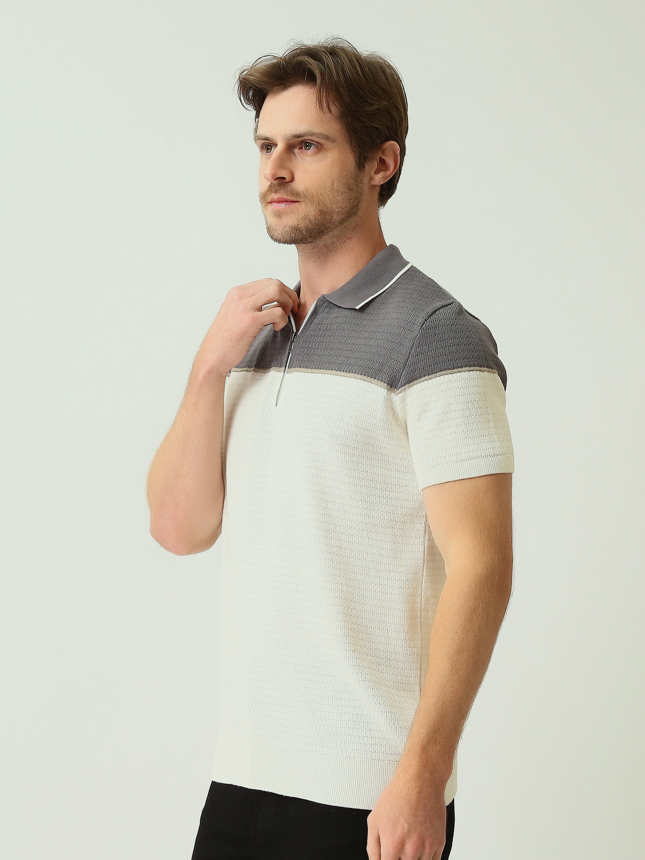 Polo homme manches courtes à col zippé – Élégance moderne et confort raffiné - POS25SKTW21947TM1