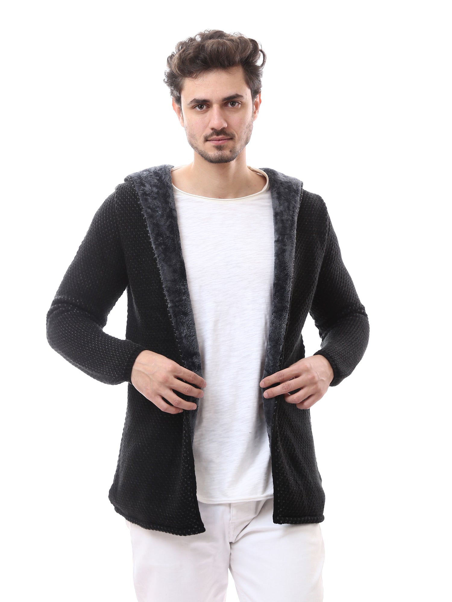 Cardigan homme doublé avec capuche et matière chaude au design moderne – PUL24WCPD27662TM1