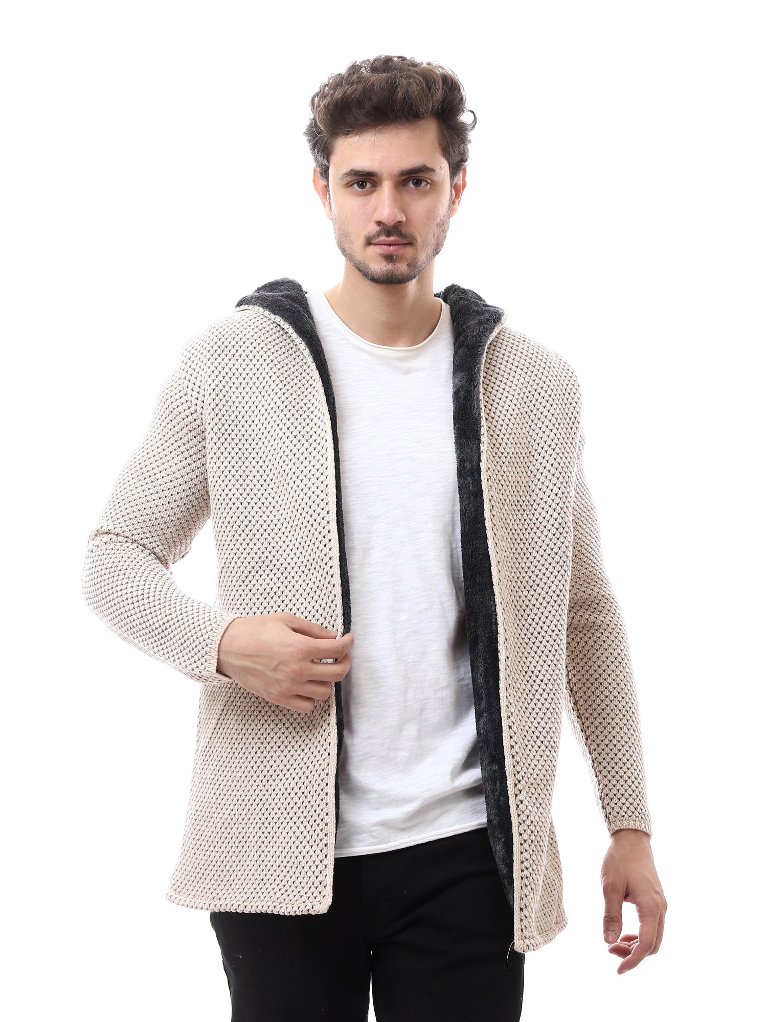 Cardigan homme doublé avec capuche et matière chaude au design moderne – PUL24WCPD27662TM1