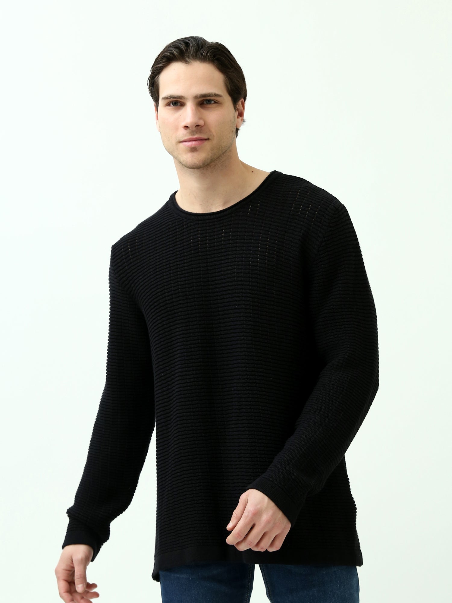 بلوفر رجالي بحياكة مميزة وقصّة مريحة - PUL24WPPR27668TM1