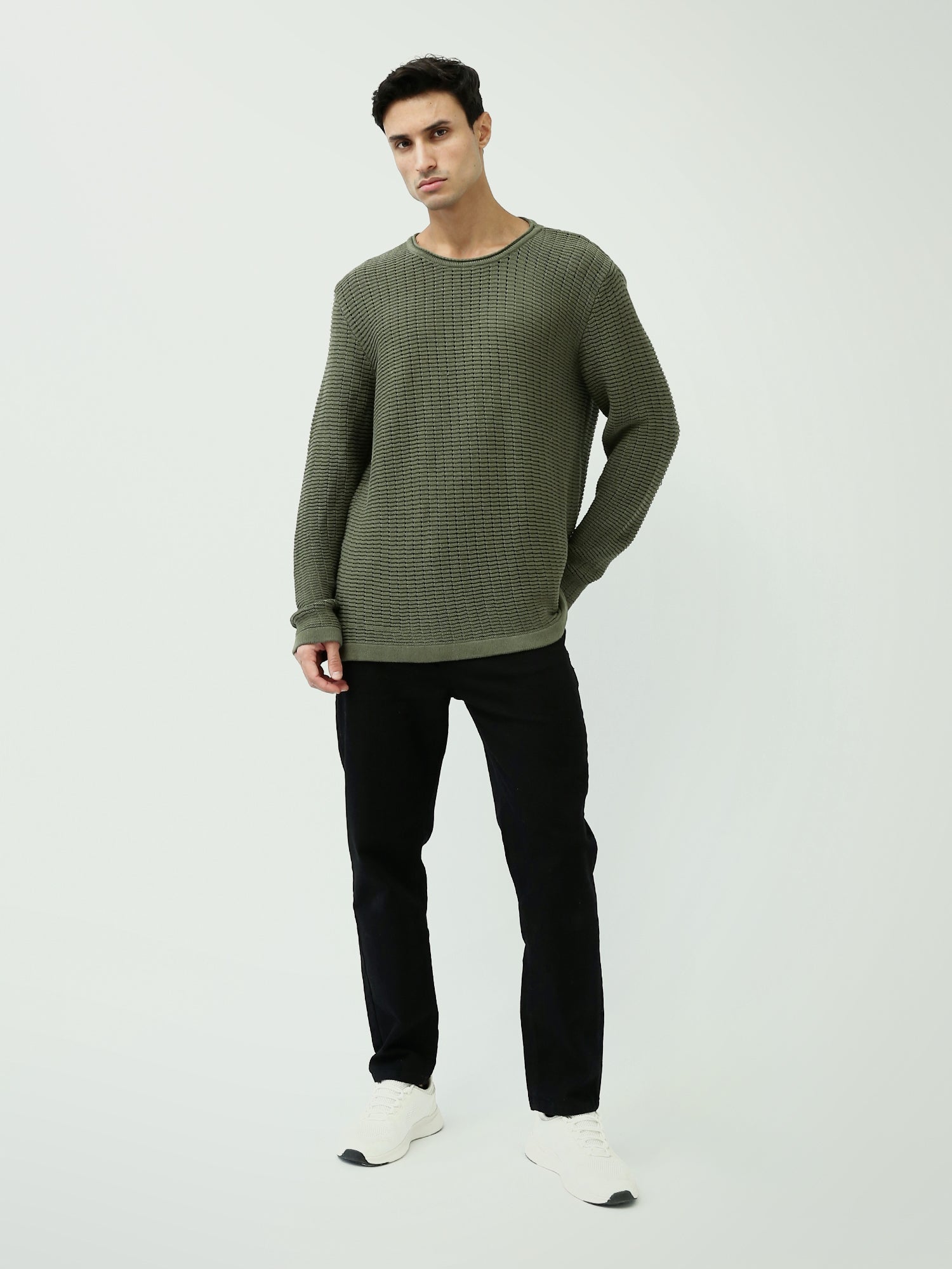 بلوفر رجالي بحياكة مميزة وقصّة مريحة - PUL24WPPR27668TM1