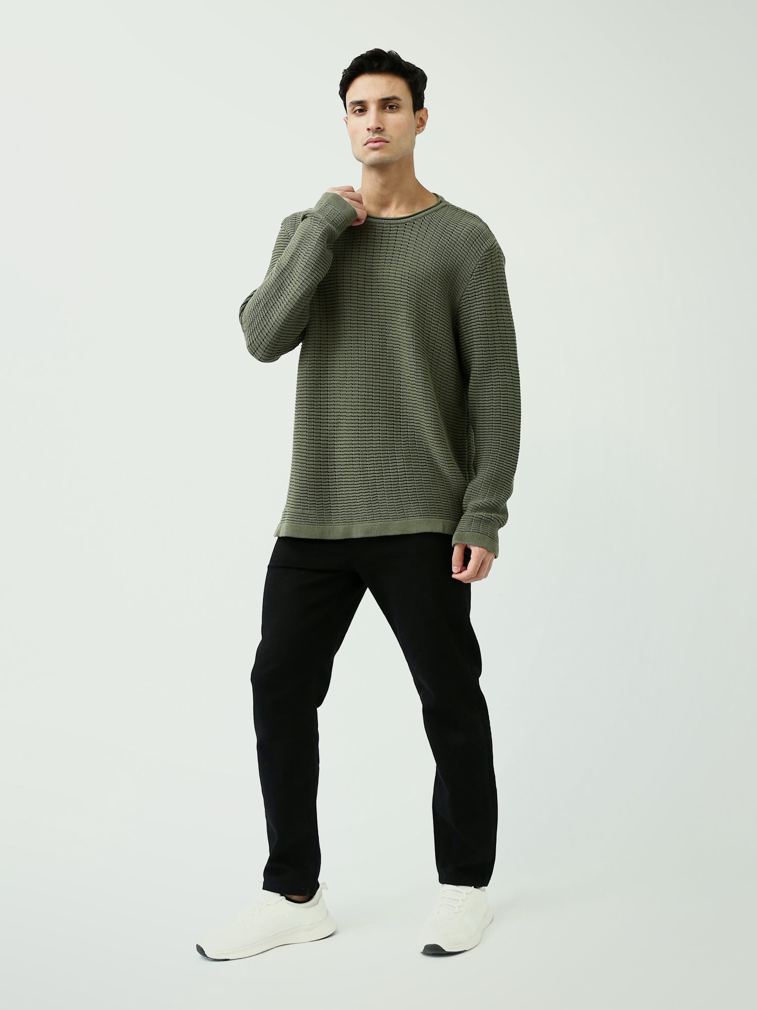 بلوفر رجالي بحياكة مميزة وقصّة مريحة - PUL24WPPR27668TM1