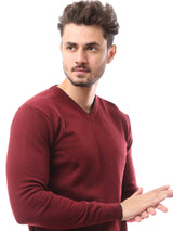 Pull homme à col V en laine douce, décliné dans des couleurs élégantes – PUL24WTWO27425TM1