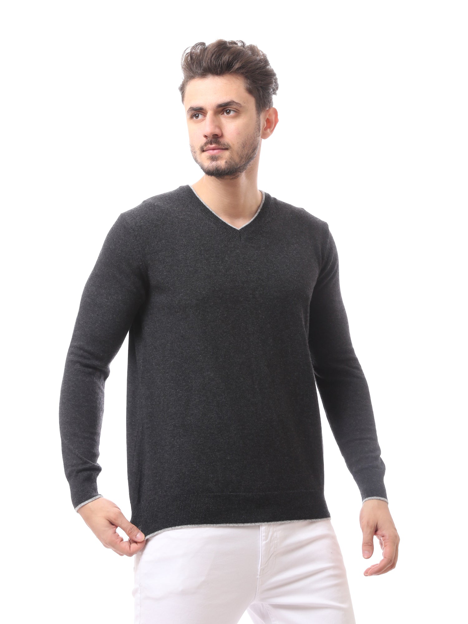 كنزة رجالية بياقة V صوف ناعم بألوان أنيقة - PUL24WTWO27425TM1